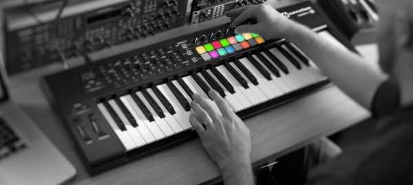 如何选购MIDI键盘? 如何选购MIDI键盘?